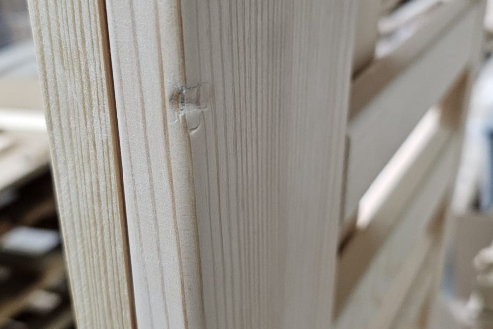 Cama Premium Dakar 140x190cm - Madera Natural - Entrada Lateral y Central - En el suelo