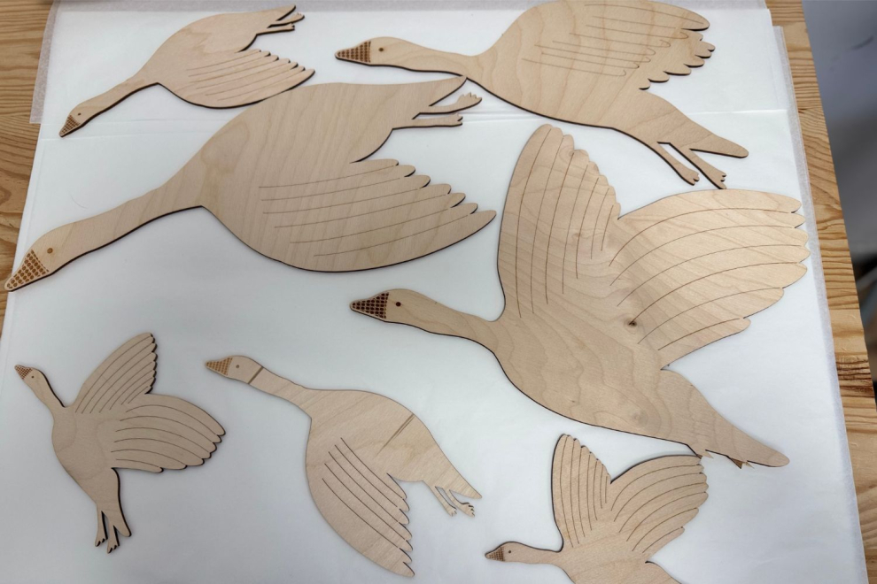 Decoração de parede - Uma árvore e passarinhos