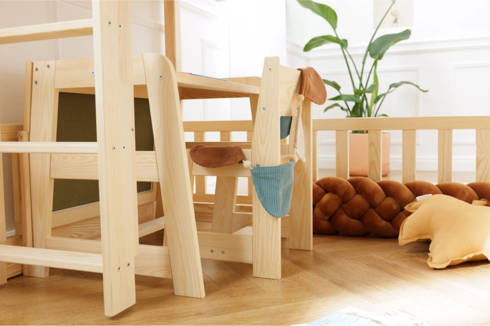 Bureau et Chaise Avec Tableau Magnétique 