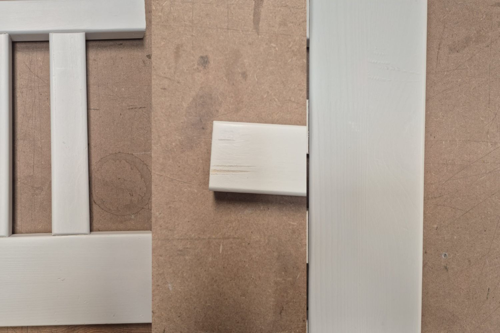 Lit Cabane L Premium 90x200cm - Blanc - Au sol