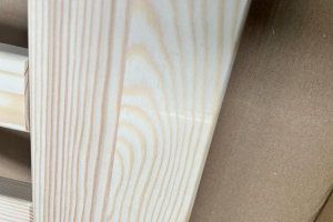 Cama Premium Dakar 140x200cm - Madera Natural - Entrada Lateral y Central - En el suelo