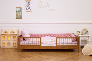 Cama Brasília Premium 90x190cm - Madeira Natural - Entrada Lateral e Central - 10 cm do chão